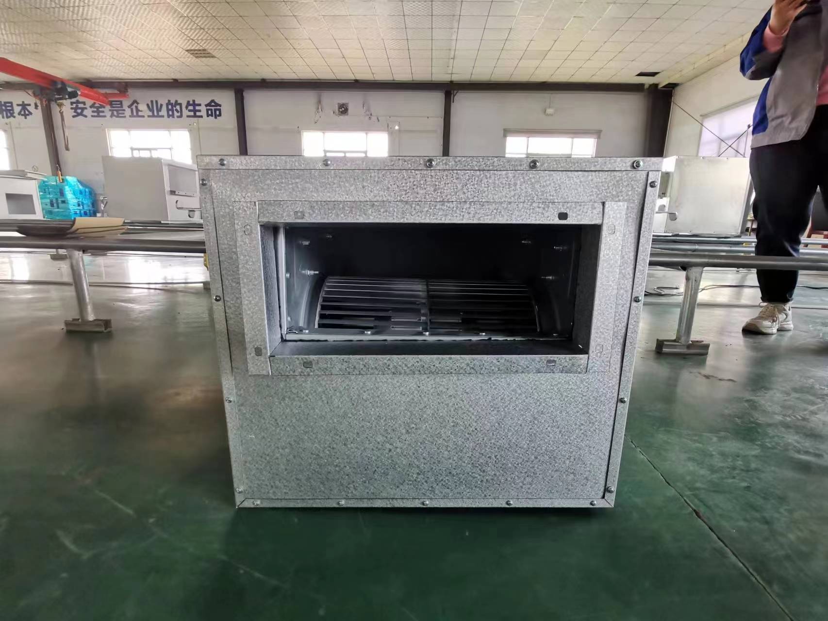 外轉(zhuǎn)子風(fēng)機的工作原理